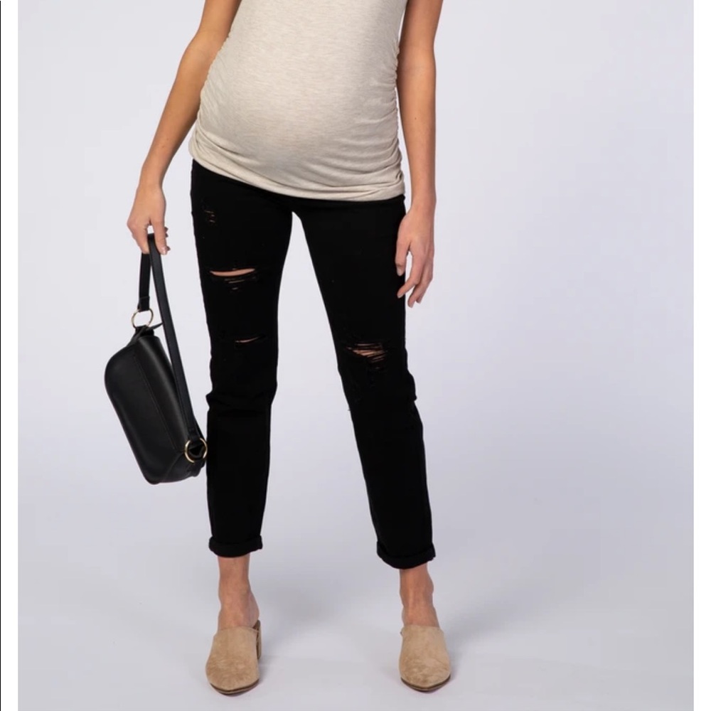 Brand new, never work.  Maternity Jeans. Black, size 30.
